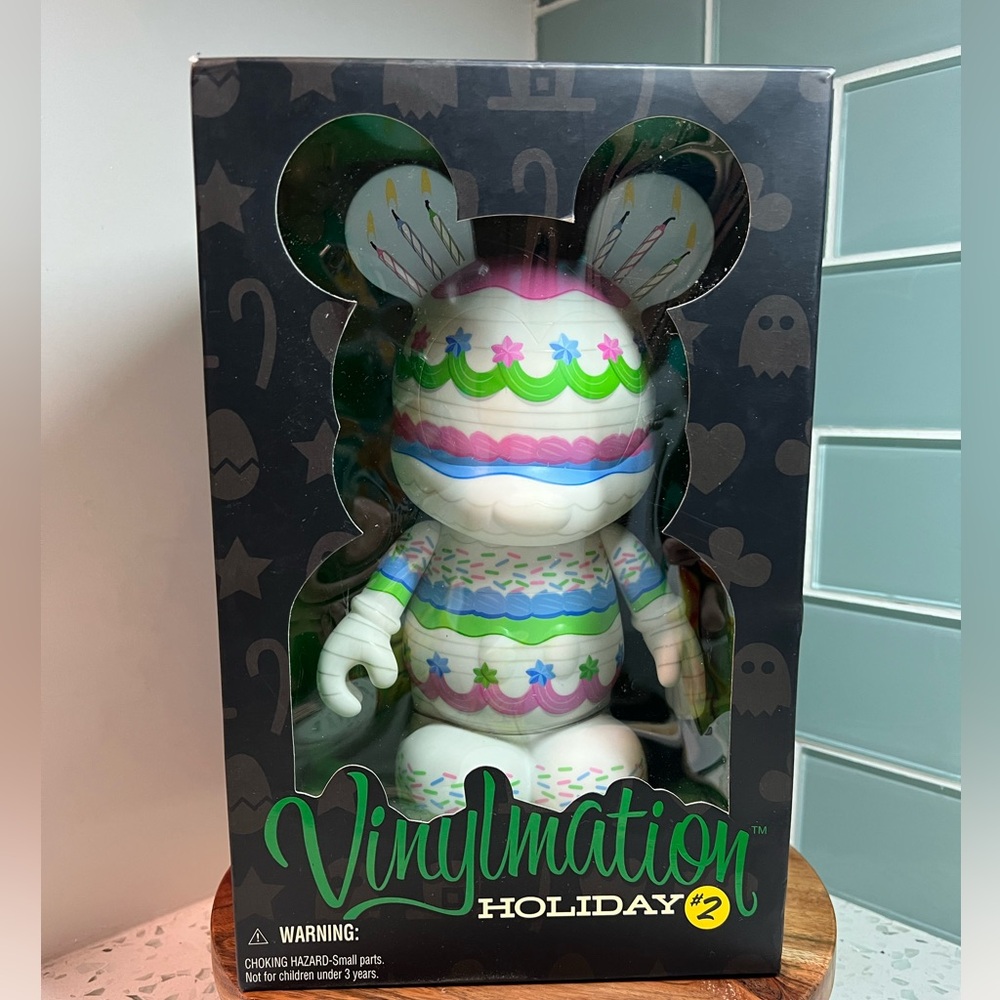 NIB DISNEY VINYLMATION 9” Birthday Holiday 2 Limited Edition Rare Collectible